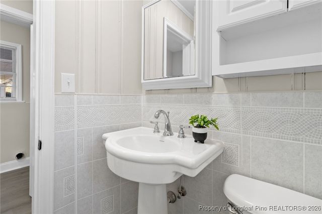 2712 Morganton Road, Fayetteville, NC 28303