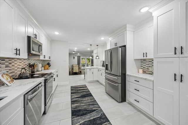 1420 Indiana Street, Houston, TX 77006