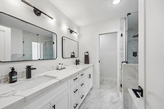 1420 Indiana Street, Houston, TX 77006