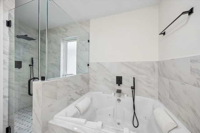 1420 Indiana Street, Houston, TX 77006