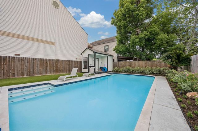 1420 Indiana Street, Houston, TX 77006