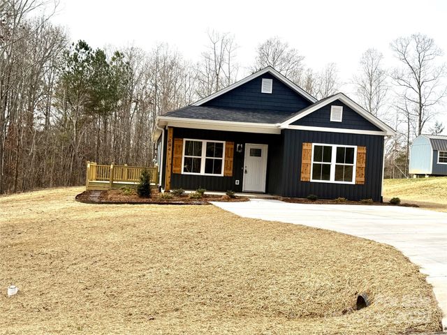 104 Lakeside Drive, Grover, NC 28073