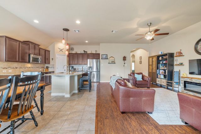 921 Tabernash DR, Leander, TX 78641