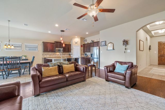 921 Tabernash DR, Leander, TX 78641