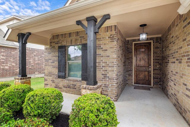 921 Tabernash DR, Leander, TX 78641