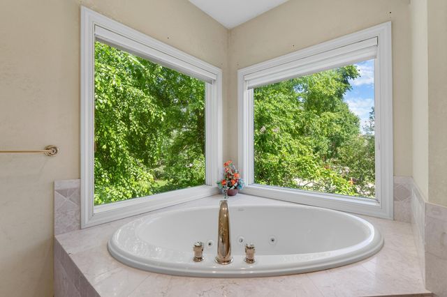 2888 Forest Ridge, Chaska, MN 55318