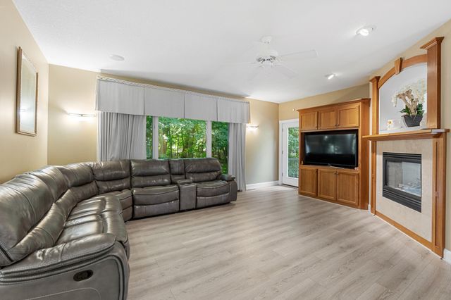 2888 Forest Ridge, Chaska, MN 55318
