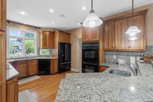 2888 Forest Ridge, Chaska, MN 55318