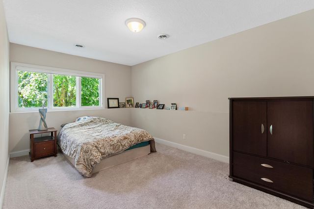 2888 Forest Ridge, Chaska, MN 55318