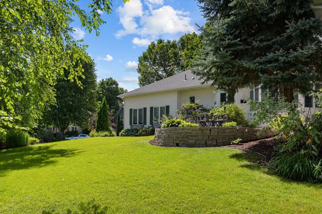 2888 Forest Ridge, Chaska, MN 55318