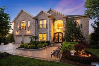 15 Efstis Court, West Orange, NJ 07052