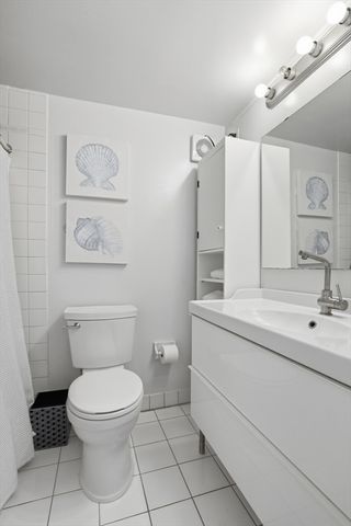 200 Swanton St 621, Winchester, MA 01890