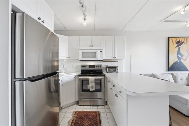 200 Swanton St 621, Winchester, MA 01890