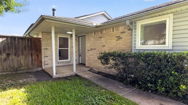 14138 Clover Point Drive, Sugar Land, TX 77498