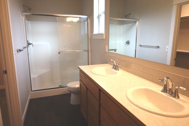 2474 NW Kingwood Avenue, Redmond, OR 97756