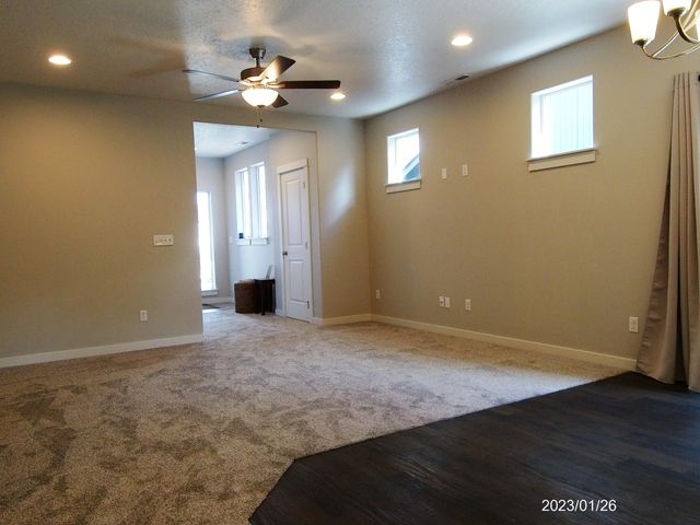 2474 NW Kingwood Avenue, Redmond, OR 97756