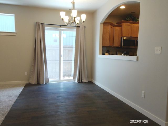 2474 NW Kingwood Avenue, Redmond, OR 97756