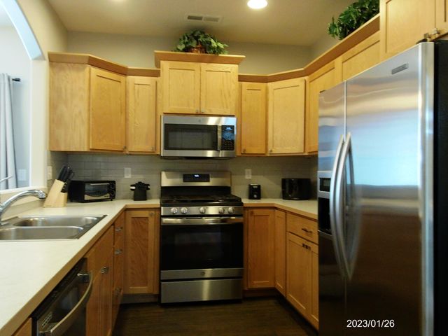 2474 NW Kingwood Avenue, Redmond, OR 97756