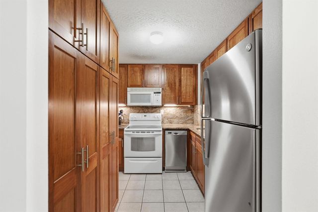 3540 South Ocean Boulevard 310, South Palm Beach, FL 33480