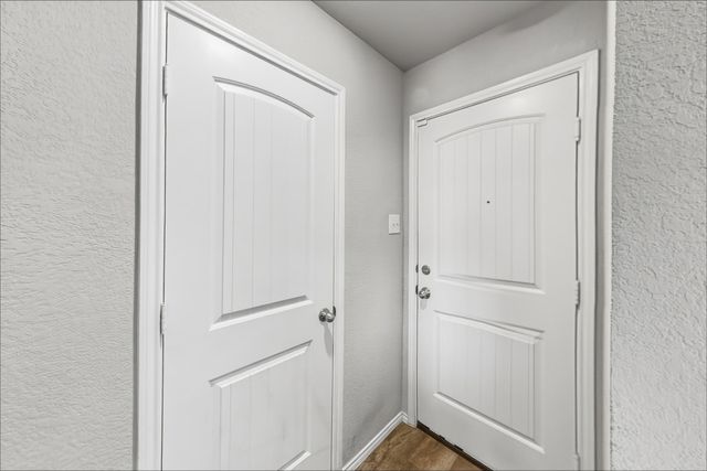 2700 Andesite Lane, Fort Worth, TX 76108