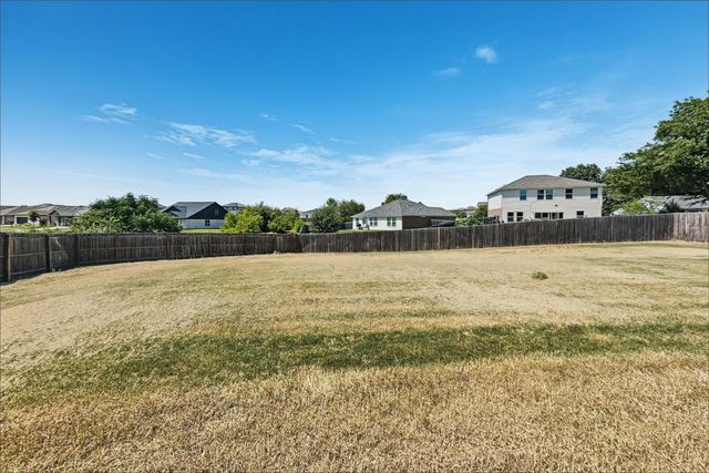 2700 Andesite Lane, Fort Worth, TX 76108