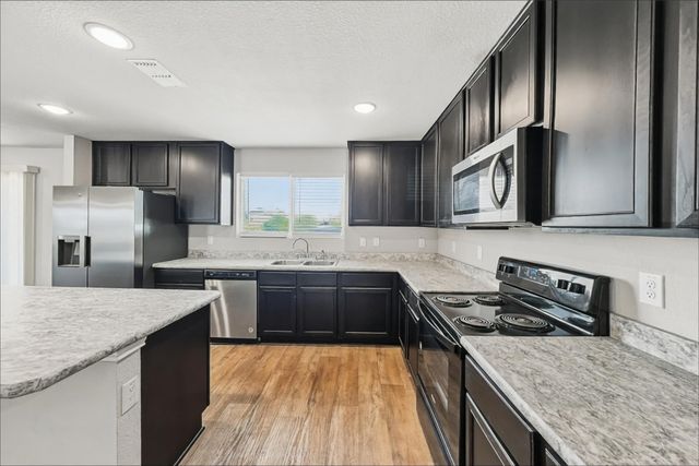 2700 Andesite Lane, Fort Worth, TX 76108