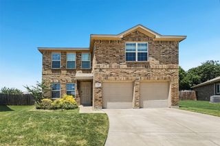 2700 Andesite Lane, Fort Worth, TX 76108