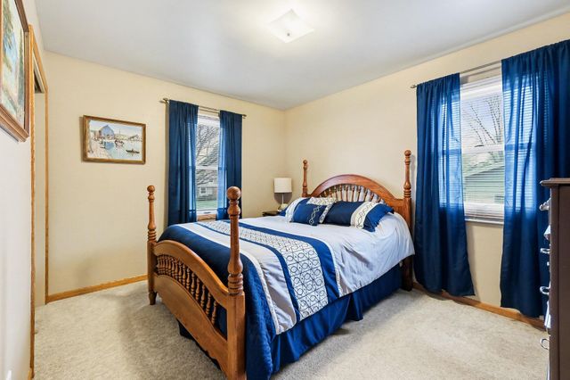 25 Gibraltar Drive Ne, Rockford City, MI 49341