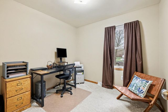 25 Gibraltar Drive Ne, Rockford City, MI 49341