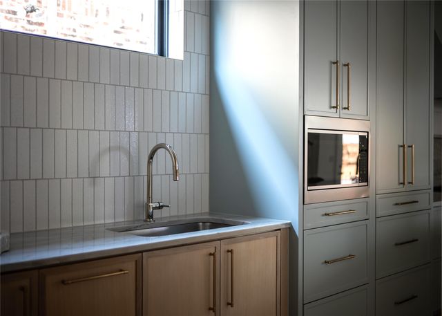 6943 Coronado Avenue, Dallas, TX 75214