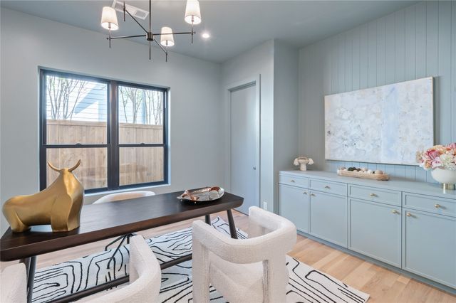 6943 Coronado Avenue, Dallas, TX 75214