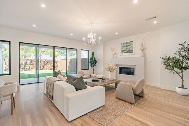 6943 Coronado Avenue, Dallas, TX 75214