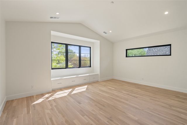 6943 Coronado Avenue, Dallas, TX 75214