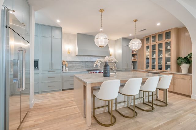 6943 Coronado Avenue, Dallas, TX 75214