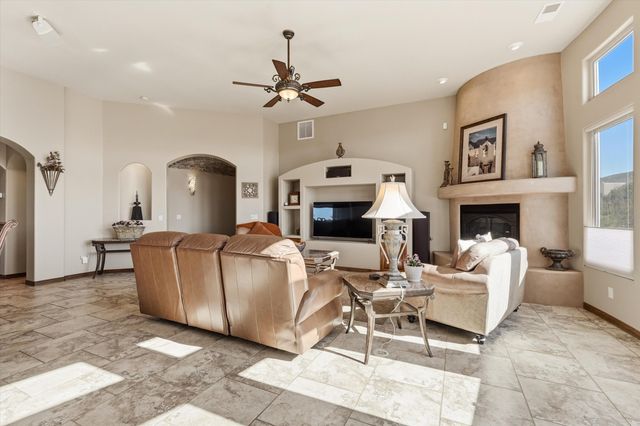 8 La Entrada, Placitas, NM 87043