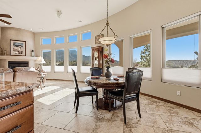 8 La Entrada, Placitas, NM 87043