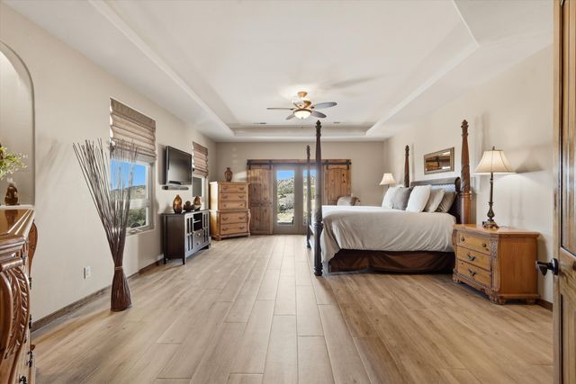 8 La Entrada, Placitas, NM 87043