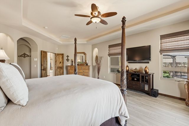 8 La Entrada, Placitas, NM 87043