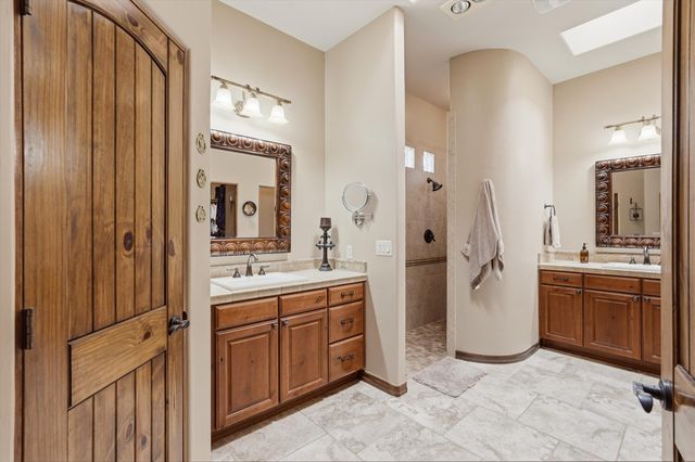 8 La Entrada, Placitas, NM 87043