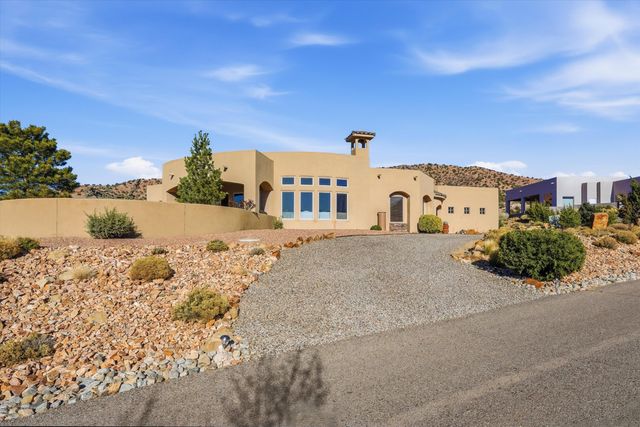 8 La Entrada, Placitas, NM 87043