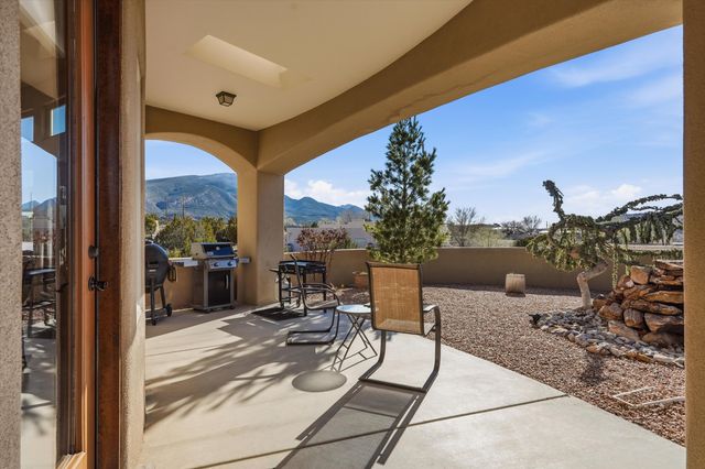8 La Entrada, Placitas, NM 87043
