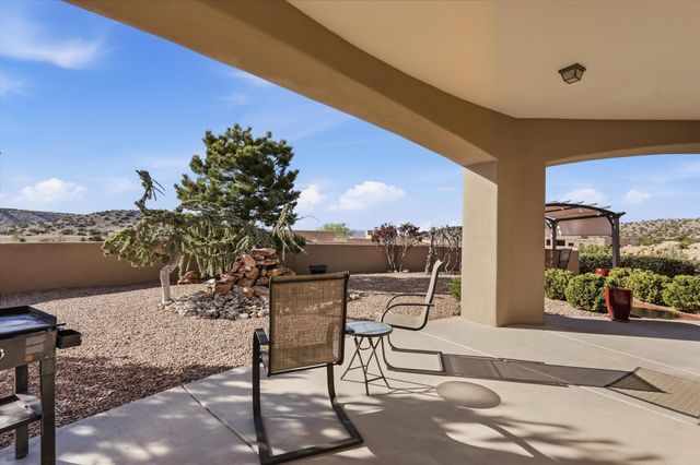 8 La Entrada, Placitas, NM 87043