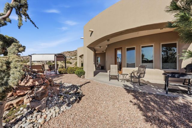 8 La Entrada, Placitas, NM 87043