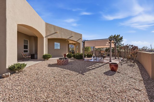 8 La Entrada, Placitas, NM 87043