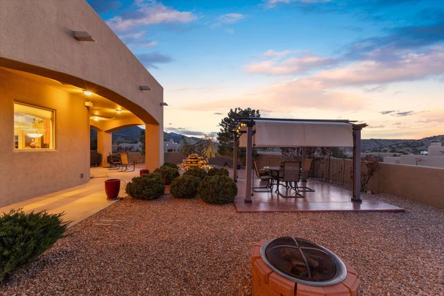 8 La Entrada, Placitas, NM 87043