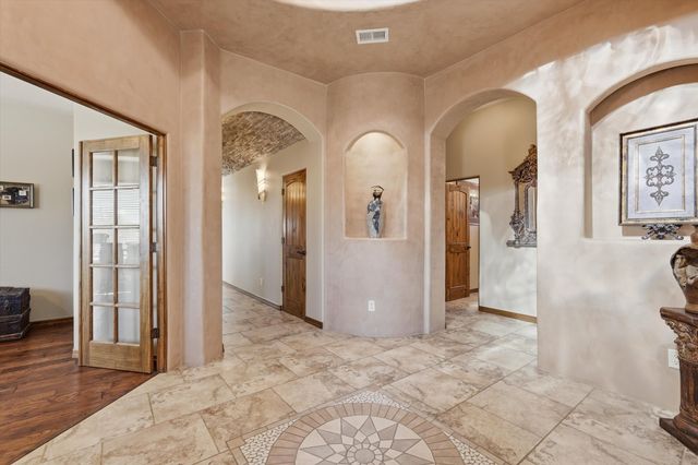 8 La Entrada, Placitas, NM 87043