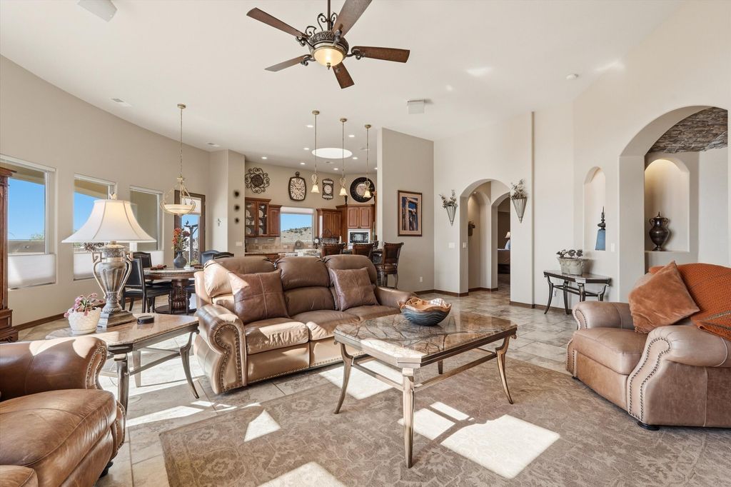 Image 14 of property listing at 8 La Entrada, Placitas, NM 87043