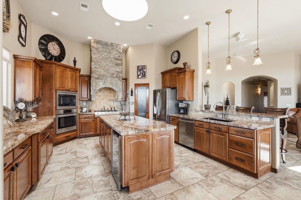 Image 19 of property listing at 8 La Entrada, Placitas, NM 87043