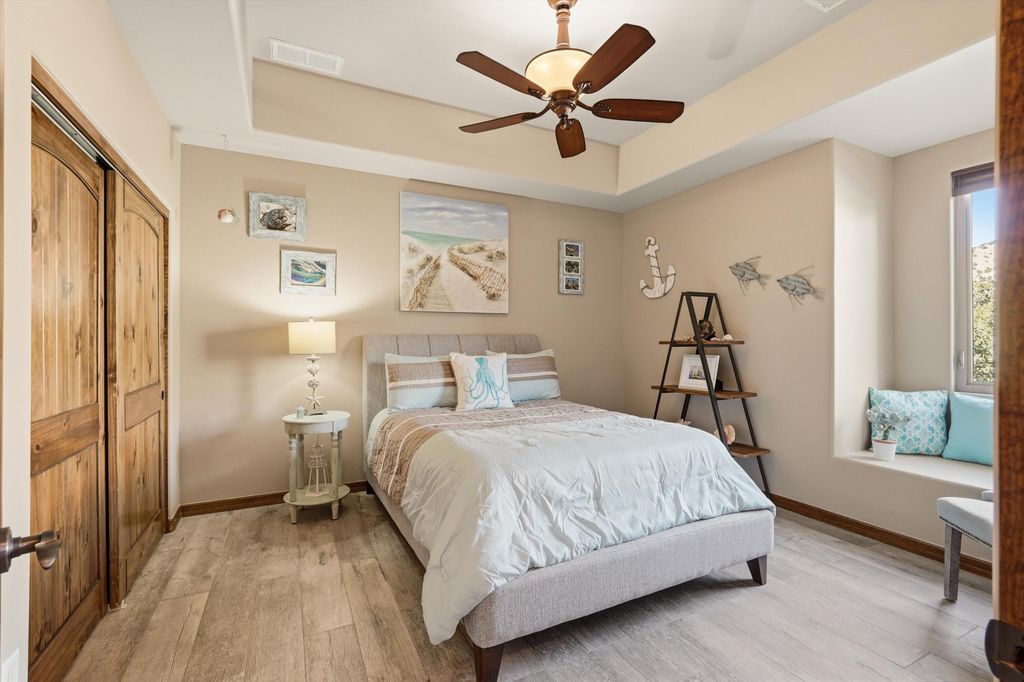 Image 40 of property listing at 8 La Entrada, Placitas, NM 87043