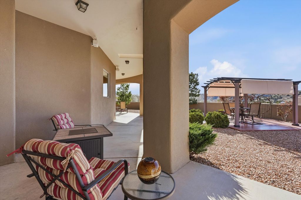 Image 53 of property listing at 8 La Entrada, Placitas, NM 87043